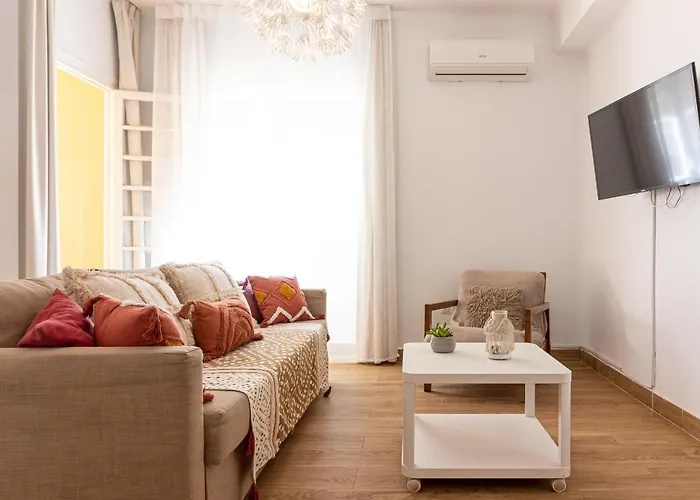 Center Flat Holidays Center * مالقة
