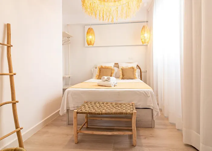 Center Flat Holidays Center مالقة